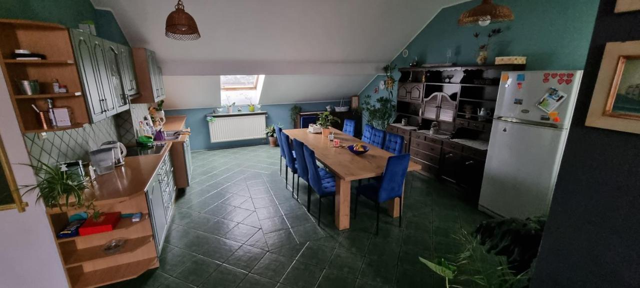 Apartament W Komornikach Коморники Екстериор снимка